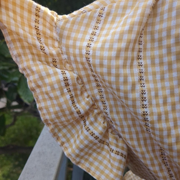 Max Studio Yellow Gingham V-Neck Blouse - Picture 3 of 6